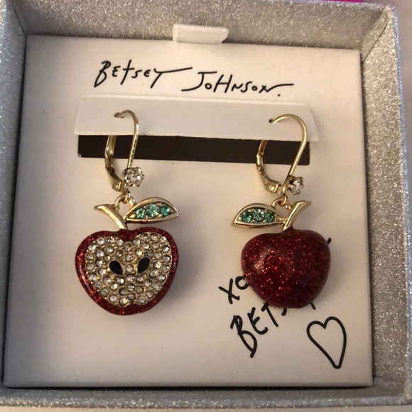 Betsey Johnson Gold Tone Back To Cool Mismatch Apple Drop Earrings Crystal NIB - Picture 1 of 13